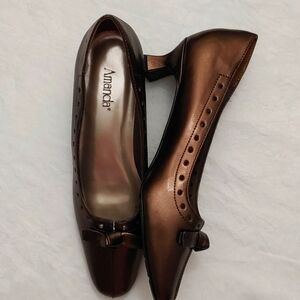 Amanda "Sharon' Shoes